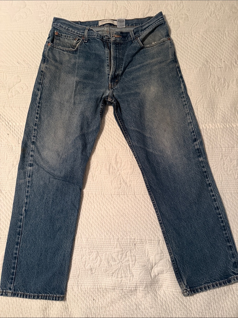 Levi's Men's Straight Jeans in Faded Blue Denim